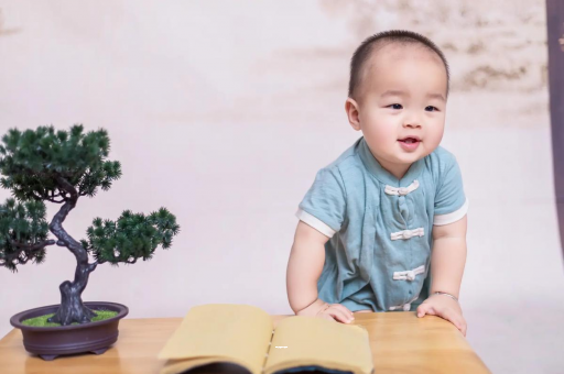 西宁宝宝爱吐奶是什么原因